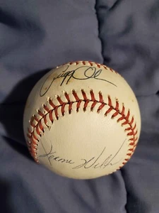 SIGNED OAL Baseball, 1989 Rookies of the Year JEROME WALTON, GREGG OLSON - Picture 1 of 8