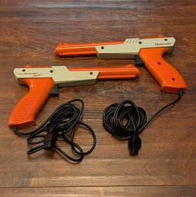 VTG Nintendo NES-005 Official Orange Zapper Light Gun Controllers Set of 2 Works