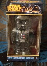 Vintage Collectible Star Wars Retired NIB Darth Vader Tin Wind Up 14100W Z22