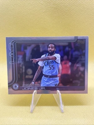 Derrick Jones JR. 2025-26 Topps Rainbow Foil #148 Los Angeles Clippers - Image 1 of 2