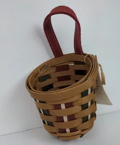 NEW Longaberger Holiday Sweets Hanging Gatehouse Basket Leather Strap 2009 Cover