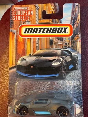 MATCHBOX EUROPEAN STREETS 2018 BUGATTI DIVO - Image 1 of 4