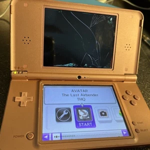 Broken Dsi XL - Imagen 1 de 4