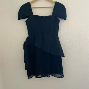 Elegant One-Shoulder Black Dress - Picture 1 of 16