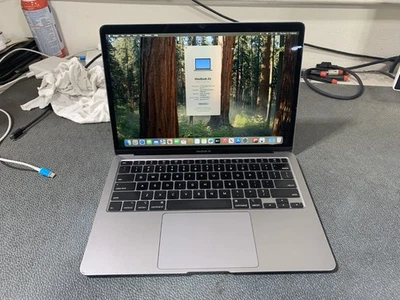 Apple Macbook Air 13.3-inch (Space Gray) 1.1GHZ Dual Core i3 (2020) MWTJ2LL/A - Image 1 of 4