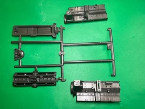 POCHER 1/8 ALFA ROMEO PLASTIC SPRUE 16 (Engine block parts) - Picture 1 of 3