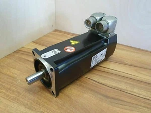 NEUWERTIG Schneider elektrischer Servo BMH0703P16F2A ** VERSAND AM SAMSTAG VERFÜGBAR - Bild 1 von 1