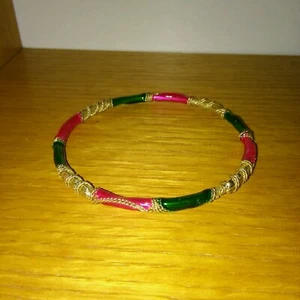 Pulsera Anillo Verde Rojo y Dorado Color Muy Bonito - Imagen 1 de 1