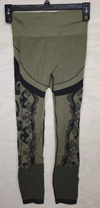 Love Star Women's Size 1X Leggings Camouflage Heart Butt Green Black Crochet - Picture 1 of 9