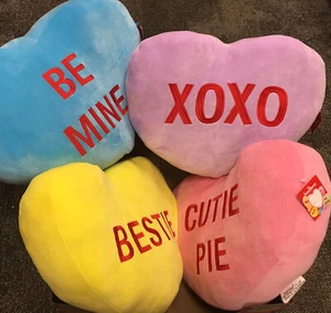 Set 4 cuscini Sweethearts San Valentino 20” nuovi con etichetta - Foto 1 di 6