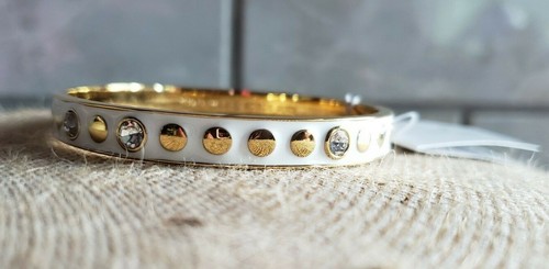 kate spade Spot the Spade Bracciale smalto bianco oro Nuovo con etichette $48 F11