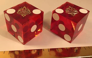 WÜRFEL EL DORADO CASINO RENO 1 PAAR DURCHSCHEINENDE ROTE WÜRFEL MIT LOGO AN TISCHEN VERWENDET - Bild 1 von 7