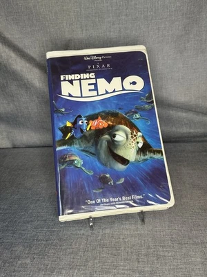 Finding Nemo 2003 VHS  VG Walt Disney  Clam Shell Wear And Tear - Image 1 of 4