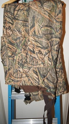 CABELAS 942446 MOSSY OAK SHADOW GRASS  INSULATED BIB OVERALLS 4XLREG - Image 1 of 4