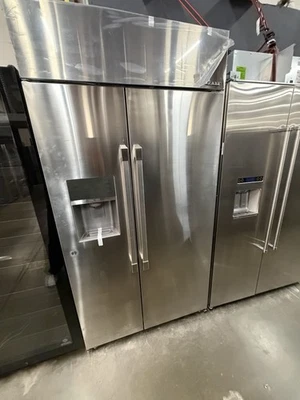 Dacor DYF42SBIWR 24 pies cúbicos Refrigerador Side-by-Side Foto 1 de 4