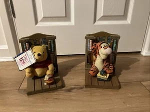 Winnie The Pooh & Tigger Wooden Book Ends Buddies Books Vintage 2001 - Picture 1 of 15