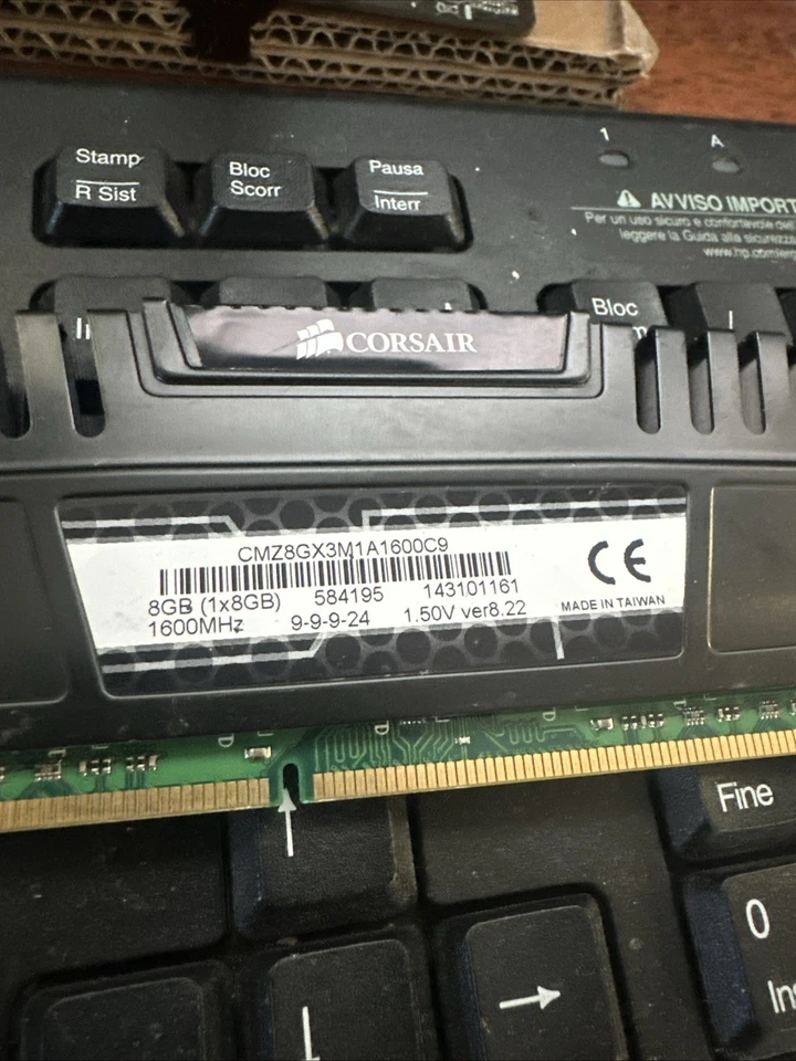 Ram DDR3 8GB (1x8GB) Corsair Vengeance CMZ8GX3M1A1600C9 - Immagine 1 di 4