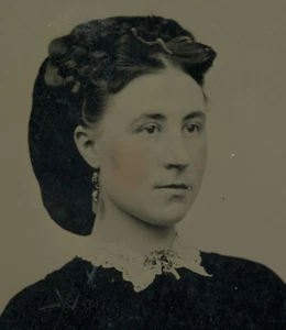 YOUNG LADY W/ PIN, EARRINGS, TINTYPE - Picture 1 of 3