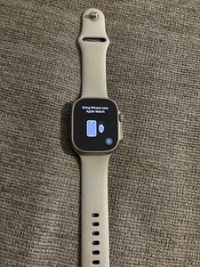 Apple Watch Ultra 2 49 mm argent titane - Photo 1 sur 3