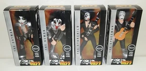Vintage TOY VAULT "KISS" set completo di 4 peluche (Spaceman, Star Child, Catman, Demon) - Foto 1 di 9