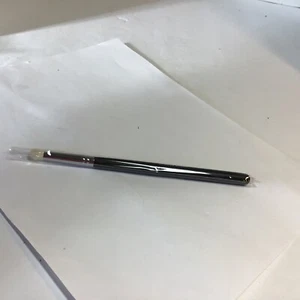 YOUNIQUE PENNELLO TRUCCO PIEGA NUOVO!! - Foto 1 di 4