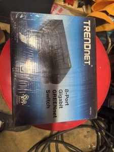 TRENDnet TEG (TEGS81g) 8-Ports External Ethernet Switch - Picture 1 of 5