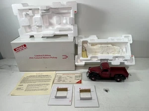 Danbury Mint 1:24 Scale Limited Edition 1941 General Motors Pick Up Truck - Picture 1 of 20