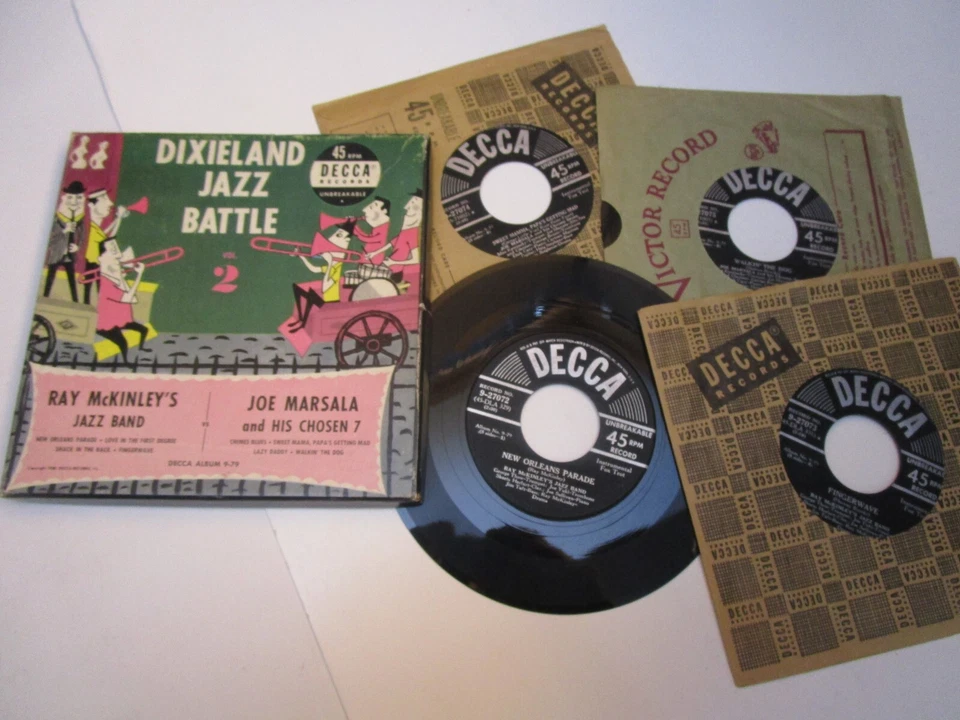 Dixieland Jazz Battle Volume 2: 4- 45 rpm, Decca Records Box Set 1952 VG+ SH26 - Image 1 of 1
