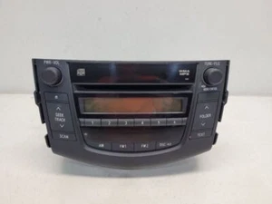 2006-08 Toyota Rav4 Radio Receiver AM-FM-CD / 11811 On Face / PN: 8612041260 - Bild 1 von 12