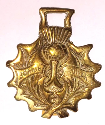 Horse Brass Médaillon Vintage Anglais calèche harnais en laiton d'un cheval - Photo 1/2