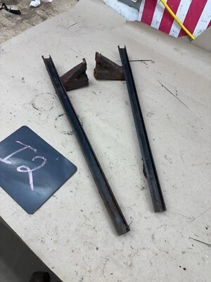 1967 1972 1971 C10 C20 C30 Blazer K10 Chevrolet Gmc PUERTA CRISTAL CANAL JUEGO DE ORUGAS Foto 1 de 4