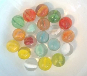 20 Japanese Cat eye marbles. Circa 1950s. Marble size varies slightly. Lot 16 - Picture 1 of 5