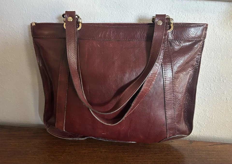Bolso de hombro vintage de cuero italiano borgoña forro de gamuza suave dinero antiguo Foto 1 de 4