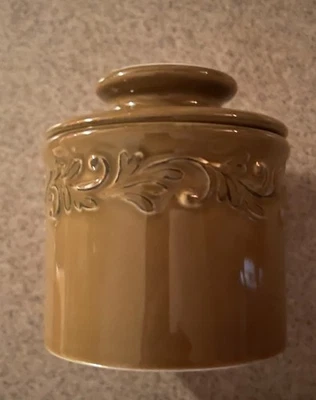 The Butter Bell Crock de L. Tremain Mocha Foto 1 de 4