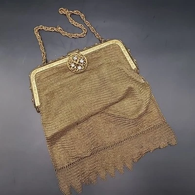 Cartera antigua de malla Art Deco con solapa estrás broche con bisagras tono dorado dañada 6" Foto 1 de 4