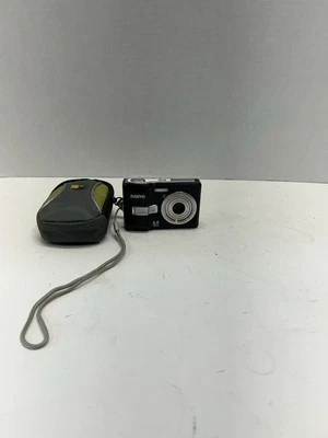 Sanyo VPC-S650 6.0MP Digital Camera Tested Good - Image 1 of 4