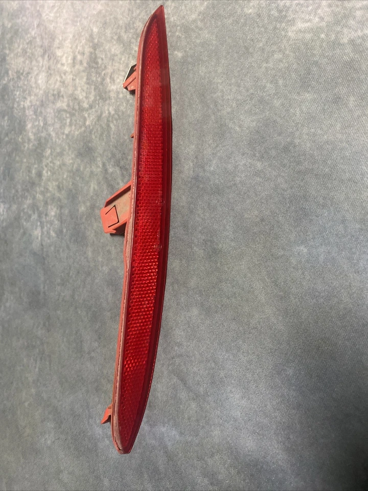 2015-2018 BMW X4 28IX F26 - REAR Right Bumper Reflector 7338807 - Image 1 of 1