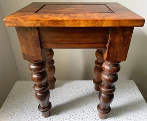 Lovely Vintage Small Wooden Side Table wine table 37cm 22.5cm 30cm Rustic 3 kg - Picture 1 of 9