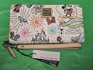 Disney Parks Dooney Bourke Blanco Boceto Billetera Muñequera Castillo Mickey Nuevo A - Imagen 1 de 2
