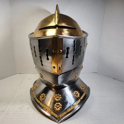 全新 欧洲 骑士 头盔 中世纪 骑士 密闭头盔 带黄铜 头盔 角色扮演 — 第 1/4 张图片