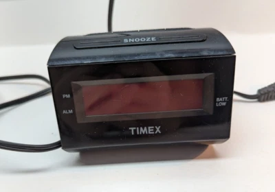 TIMEX T126 Reloj Despertador Digital Pantalla Grande Eléctrico con Reloj Batería de Respaldo Foto 1 de 4