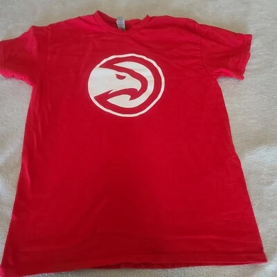Atlanta Hawks Mens Adult Medium Red Hawks Logo T-Shirt Apparel NBA - Image 1 of 4