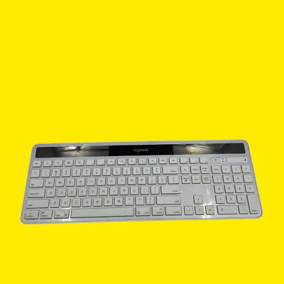 Logitech K750 Solar Full Keyboard White No Dongle #2913 (VK) Z46/6 - Image 1 of 4