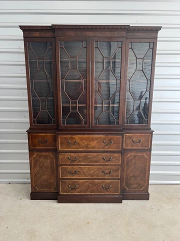 BAKER FURNITURE MAHOGANY BREAKFRONT SECRETARY LIBRARY BOOKCASE CHINA CABINET Cover