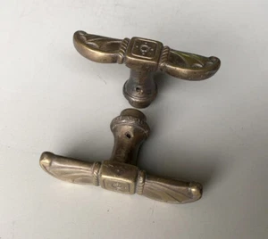 BE 14b:    2 Fenstergriffe, Oliven, Messing, ArtDeco, um 1925, 90x18 mm - Bild 1 von 4