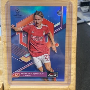 2022-23 Topps Finest UEFA /275 Andreas Schjelderup Sky Blue #25 Rookie RC UCL - Bild 1 von 3