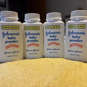 4- 1992 - Johnson's Baby Powder 1 1/2 oz fragancia de talco tamaño de viaje hecho en EE. UU. - Imagen 1 de 4