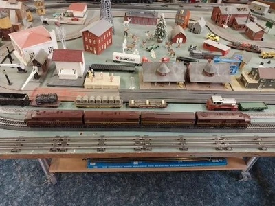 Ho lot Diesel Locomotive #5772 FA-1 P.R.R. See Video - Image 1 of 4