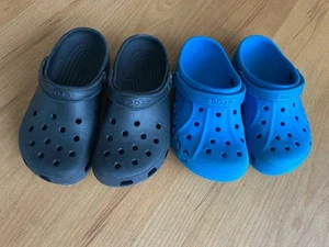 Crocs 33/34/35 2 Paar, Schwarz Und Türkis, Sehr Gut Erhalten - Bild 1 von 2