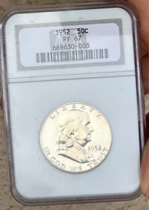 1952 Franklin Half Dollar 50C PF 67 goldfarben ~ kostenloser Versand - Bild 1 von 2